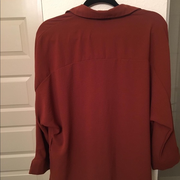 Color - Picture 2 of 2